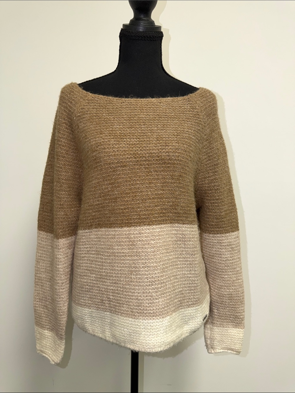 Abercrombie & Fitch Boat Neck Sweater